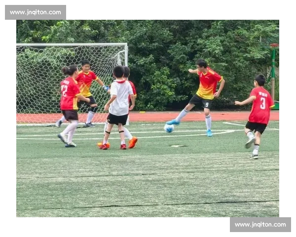 动真格！利州校园足球赛开赛，45 支队伍让未来 “有苗有戏”